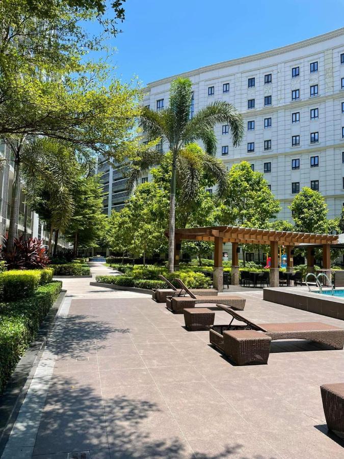 Studio Condo Building 81 Newport Boulevard Manila Exterior photo